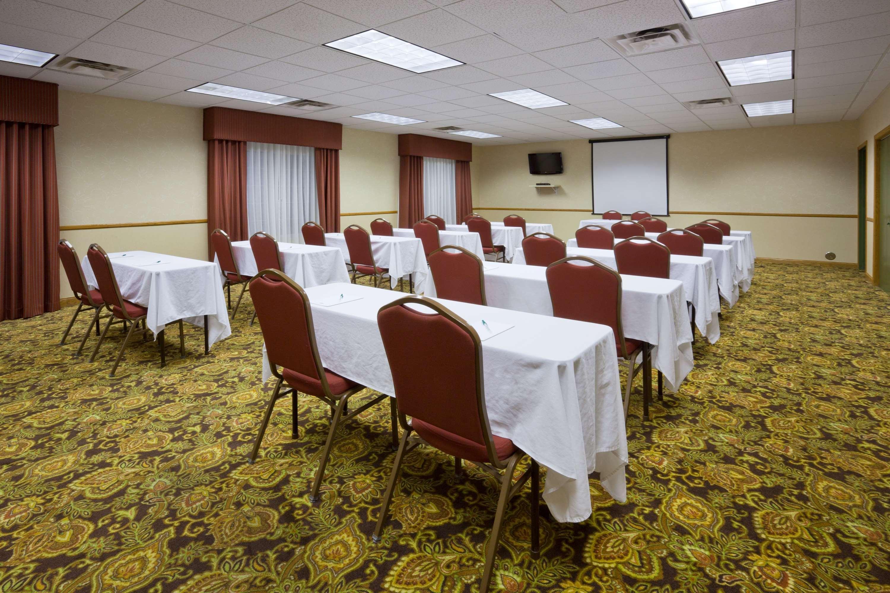 Country Inn & Suites By Radisson, Watertown, Sd Exteriér fotografie