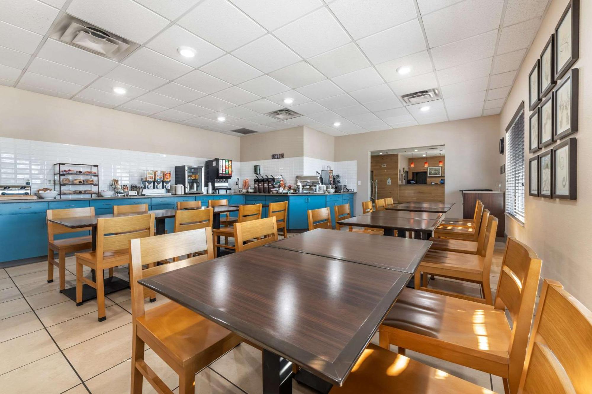 Country Inn & Suites By Radisson, Watertown, Sd Exteriér fotografie