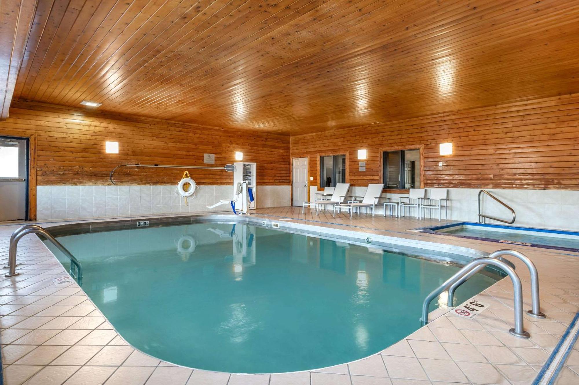 Country Inn & Suites By Radisson, Watertown, Sd Exteriér fotografie