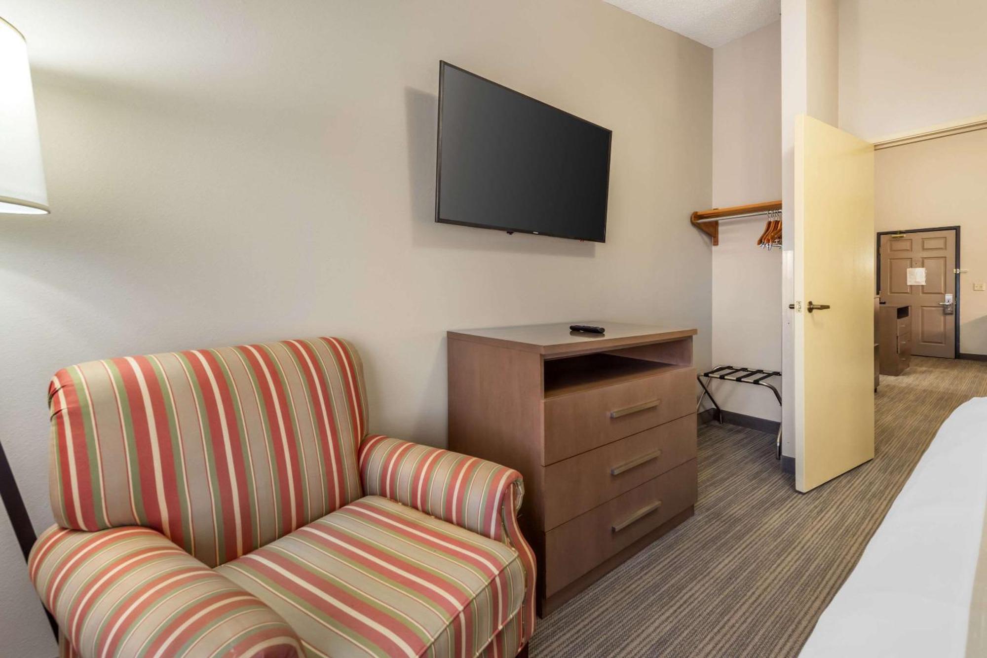 Country Inn & Suites By Radisson, Watertown, Sd Exteriér fotografie