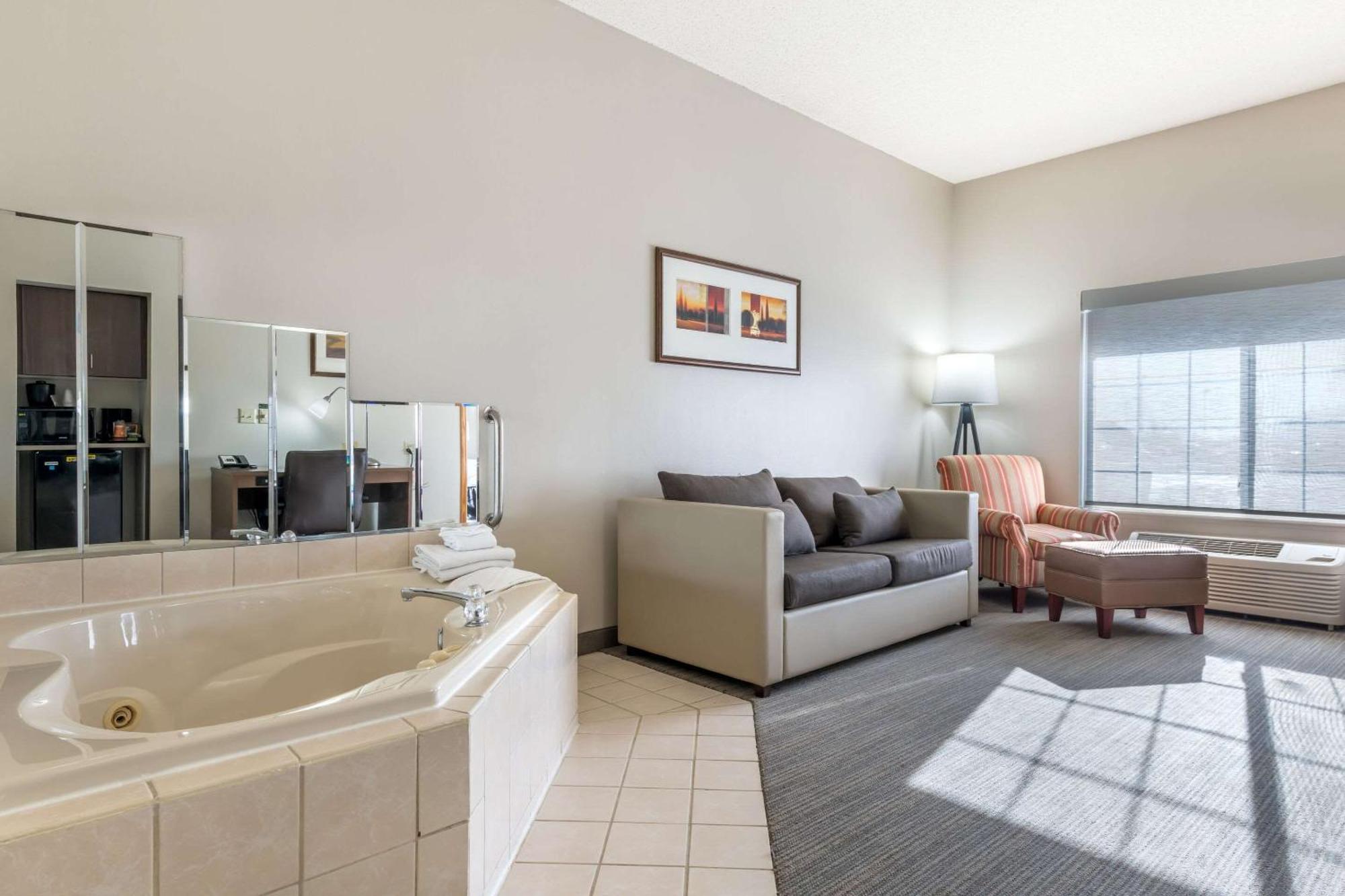 Country Inn & Suites By Radisson, Watertown, Sd Exteriér fotografie