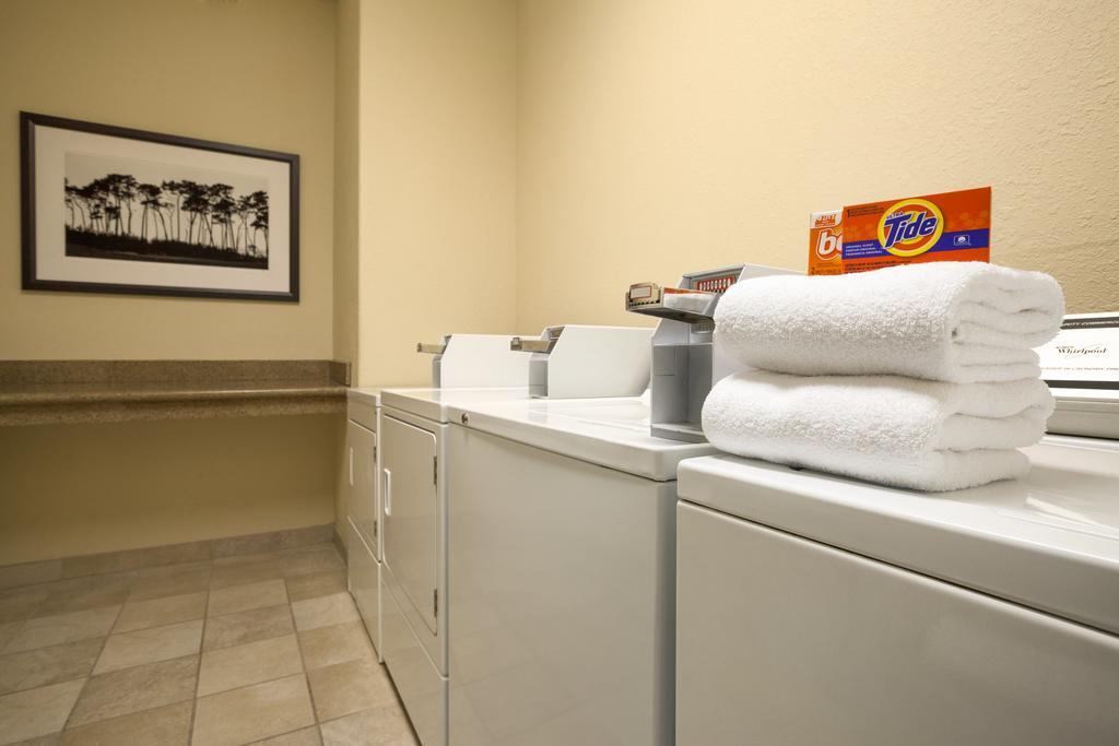Country Inn & Suites By Radisson, Watertown, Sd Exteriér fotografie
